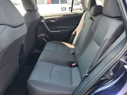 Used 2025 Toyota RAV4 XLE AWD/4WD image 24