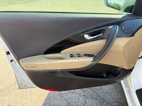 Used 2012 Hyundai Azera FWD image 12