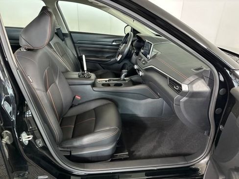 Used 2020 Nissan Altima 2.5 SR w/ Premium Package image 28