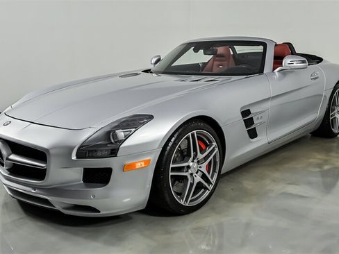 Used 2012 Mercedes-Benz SLS AMG Roadster image 5