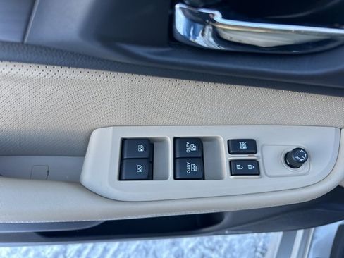 Used 2016 Subaru Legacy 2.5i Limited image 14