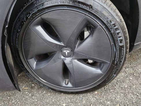 Used 2018 Tesla Model 3 Mid Range image 19