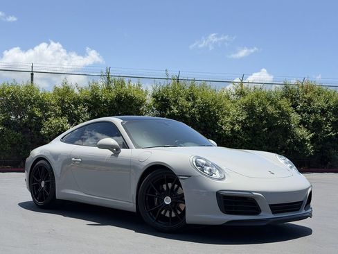 Used 2018 Porsche 911 Carrera S w/ Sport Package RWD image 2