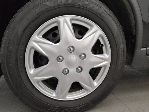 Used 2020 Nissan Rogue S FWD image 31