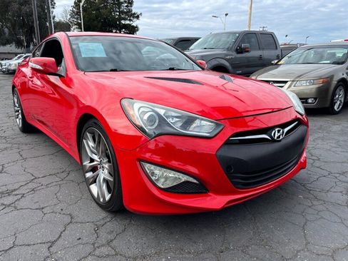 Used 2013 Hyundai Genesis 3.8 image 1
