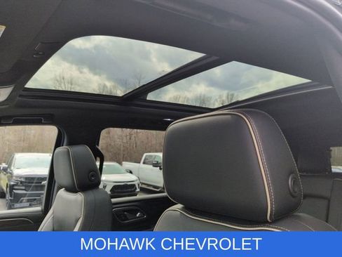 Used 2021 Chevrolet Tahoe Premier w/ Premium Package image 20