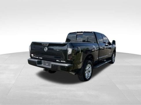 Used 2017 Nissan Titan SL AWD/4WD image 7