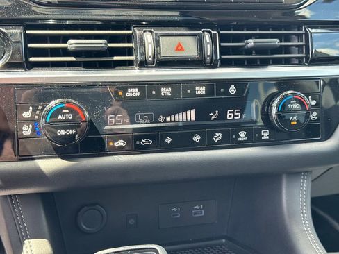 Used 2025 Nissan Pathfinder Platinum w/ Cargo Package AWD/4WD image 45