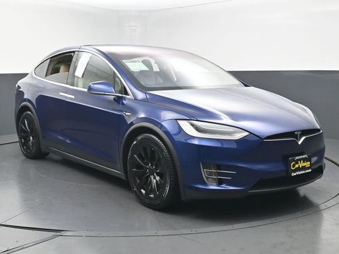 Used 2016 Tesla Model X 90D image 3