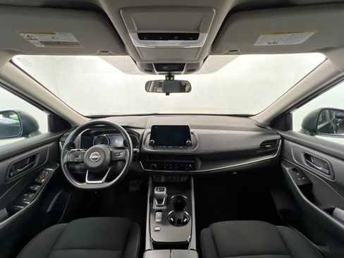 Used 2024 Nissan Rogue S image 10