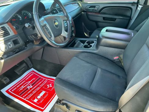 Used 2012 Chevrolet Avalanche LS image 12