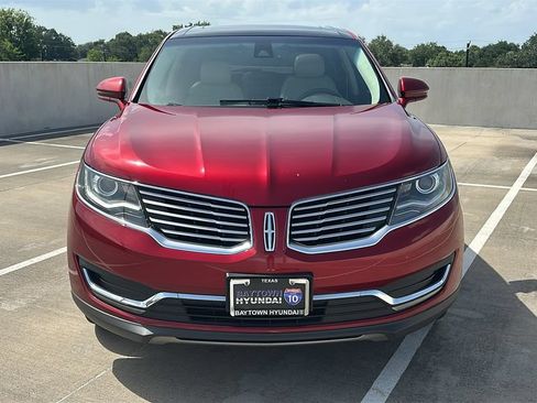 Used 2017 Lincoln MKX Reserve w/ Lincoln MKX Climate Package FWD image 10