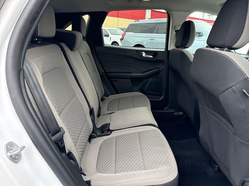 Certified 2021 Ford Escape SE image 10