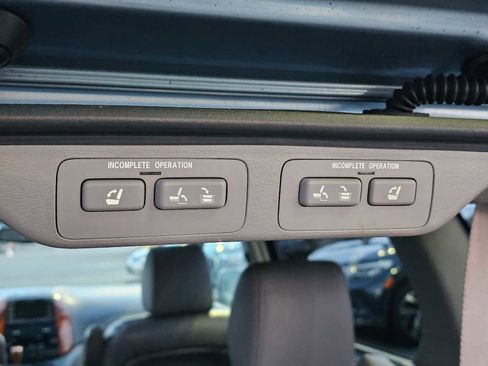 Used 2009 Toyota Sienna XLE Limited image 12