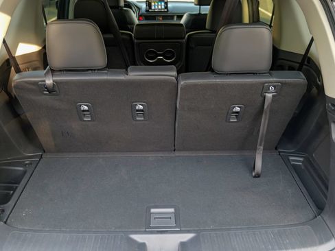 Used 2025 Honda Pilot EX-L image 62