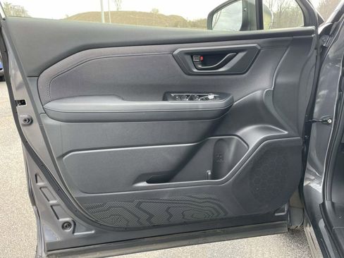 Used 2025 Subaru Forester Premium image 5