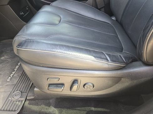 Used 2021 Hyundai Palisade Limited FWD image 24