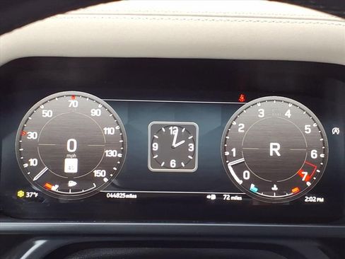 Used 2023 Land Rover Defender 130 SE image 29