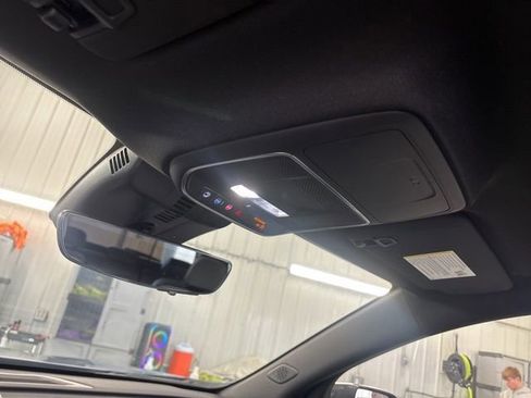 New 2026 Chevrolet Traverse High Country image 34