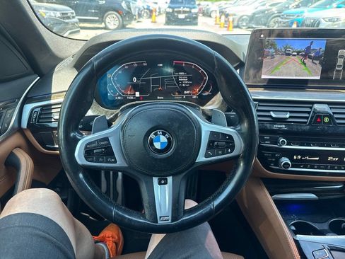 Used 2021 BMW 530i xDrive w/ M Sport Package AWD/4WD image 39