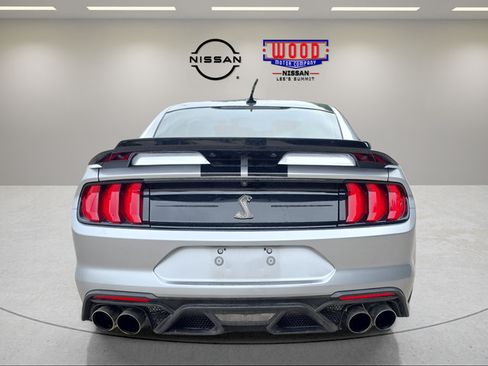 Used 2020 Ford Mustang Shelby GT500 w/ Technology Package RWD image 3