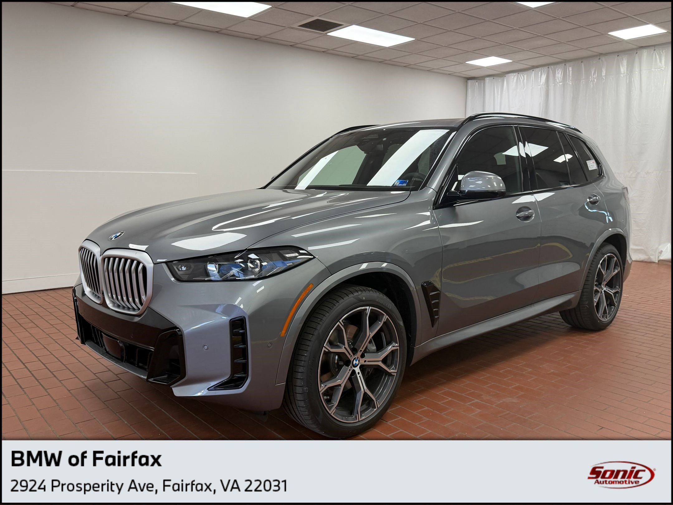 Used 2026 BMW X5 xDrive40i w/ M Sport Package AWD/4WD image 1
