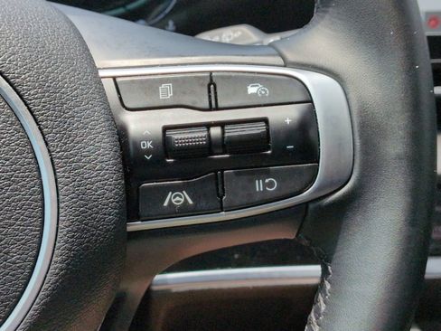 Certified 2025 Kia Sportage EX w/ Premium Package FWD image 32