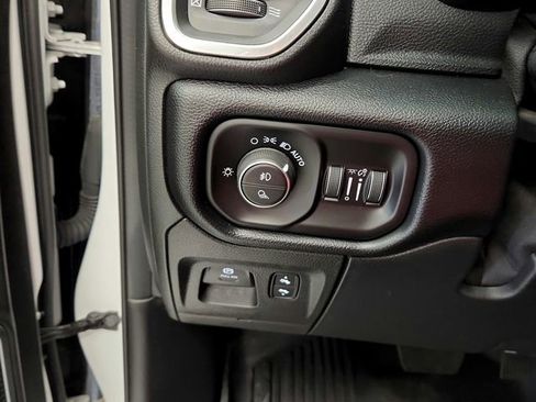 Used 2021 RAM 1500 Laramie AWD/4WD image 27