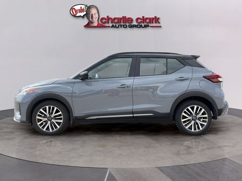 Used 2024 Nissan Kicks SR FWD image 2
