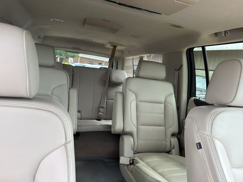 Used 2019 GMC Yukon XL Denali w/ Denali Ultimate Package RWD image 39