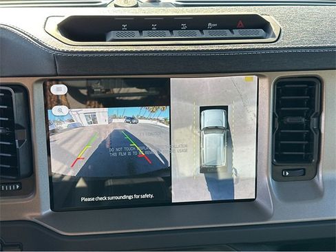 New 2025 Ford Bronco Outer Banks w/ Sasquatch Package image 10