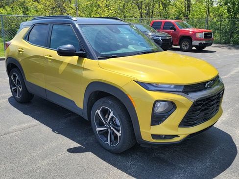 Used 2023 Chevrolet TrailBlazer RS w/ Sun and Liftgate Package AWD/4WD image 8