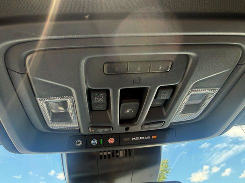 Used 2025 Chevrolet Silverado 1500 High Country w/ High Country Premium Package AWD/4WD image 14