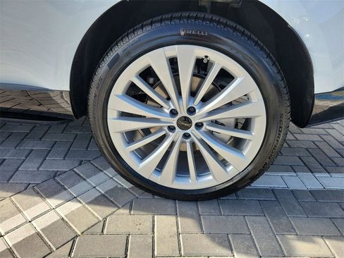 New 2026 Land Rover Range Rover SE image 14