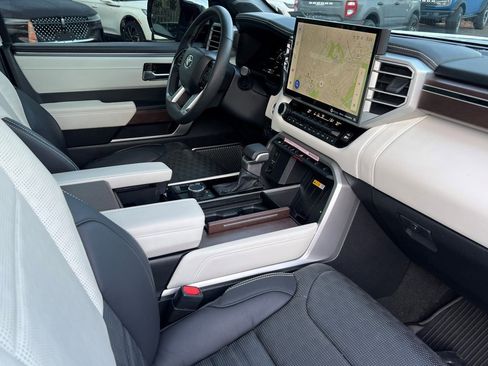 Used 2024 Toyota Sequoia Capstone image 11