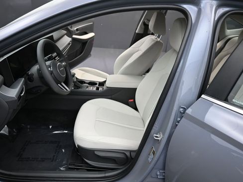 Certified 2026 Hyundai Sonata SE FWD image 12