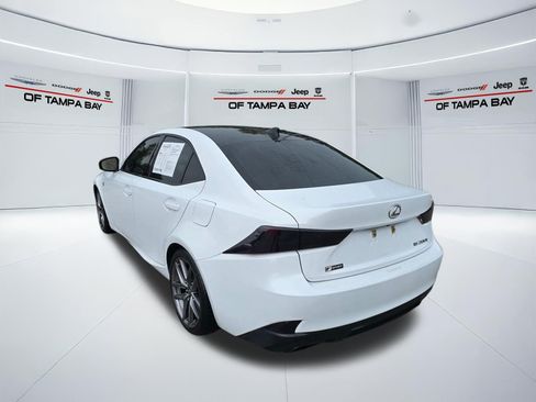 Used 2017 Lexus IS 200t RWD image 4