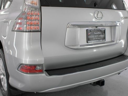 Used 2018 Lexus GX 460 Premium w/ Premium Package AWD/4WD image 24