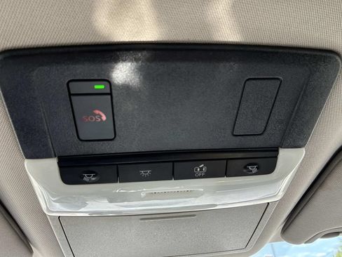 Used 2025 Nissan Altima 2.5 SV FWD image 42
