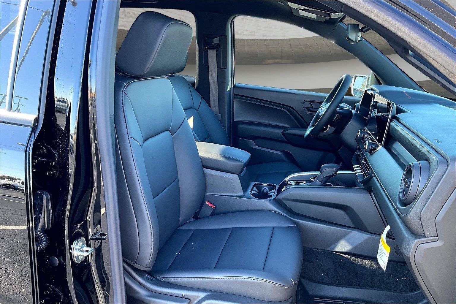 New 2026 Chevrolet Colorado Trail Boss AWD/4WD image 12