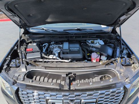 Used 2024 GMC Yukon Denali Ultimate AWD/4WD image 36