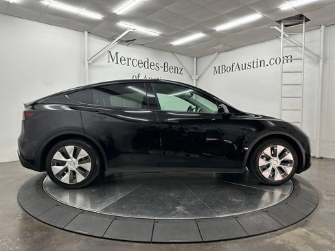 Used 2021 Tesla Model Y Long Range AWD/4WD image 8