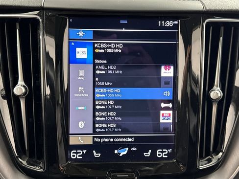 Used 2021 Volvo XC60 T5 Momentum image 21