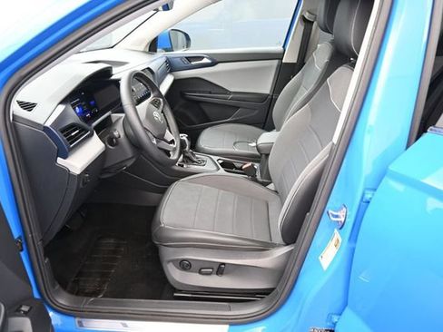 Used 2023 Volkswagen Taos SE w/ Black Wheel Package FWD image 13