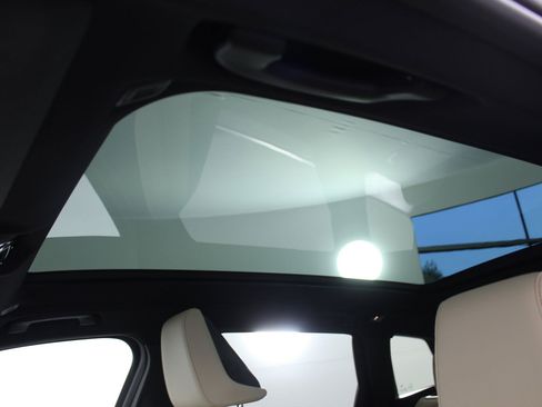 Used 2025 BMW X3 xDrive30i w/ Premium Package image 13