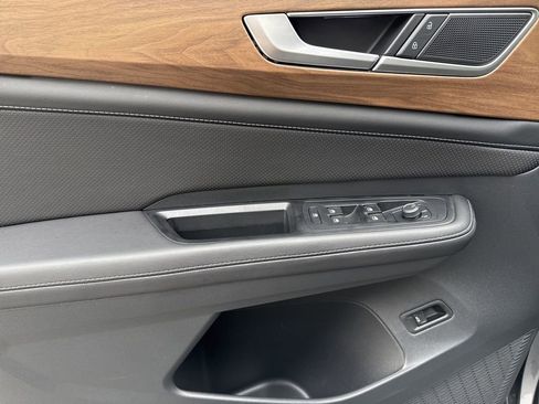 Certified 2024 Volkswagen Atlas SE image 20