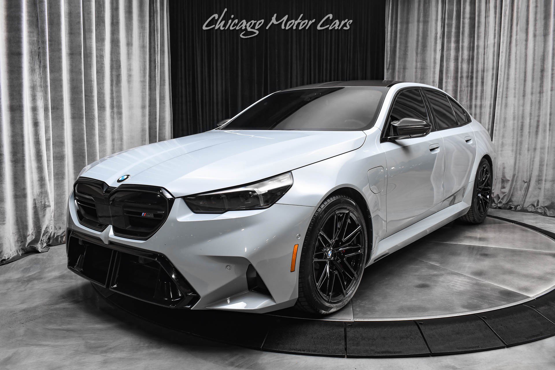 Used 2025 BMW M5 w/ Carbon Package AWD/4WD image 36