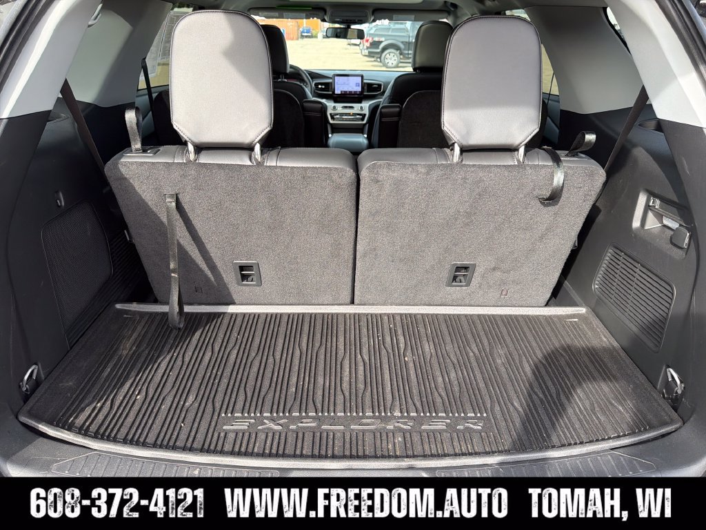 Used 2024 Ford Explorer XLT w/ Equipment Group 202A AWD/4WD image 32