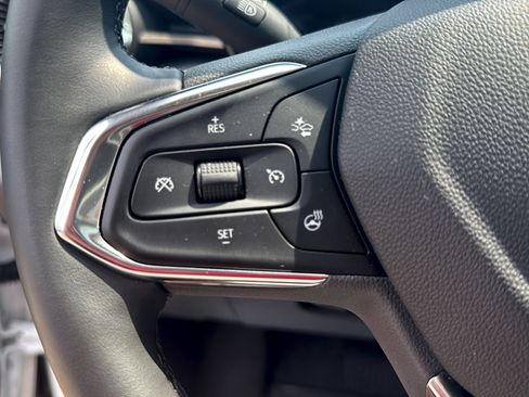 Used 2026 Chevrolet Trax ACTIV w/ Sunroof Package FWD image 16