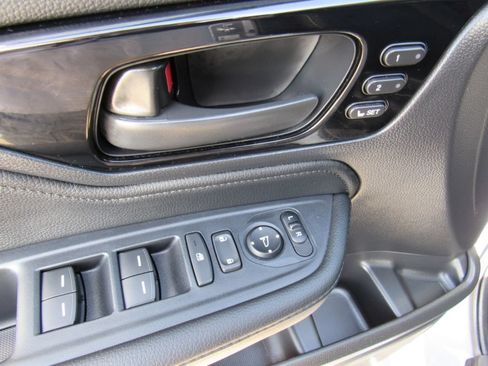 Used 2025 Honda Odyssey Touring image 12